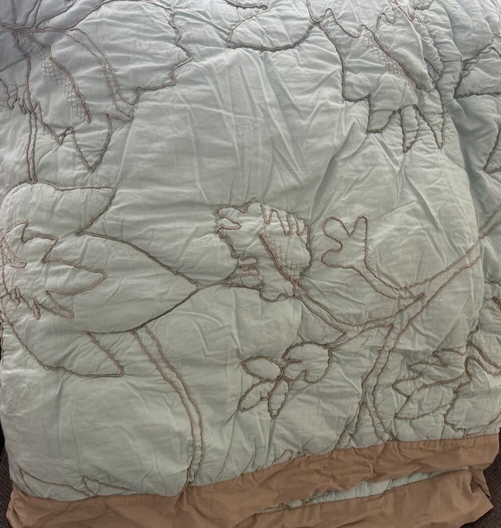 Vintage SOFT SURROUNDINGS sage/mint green Crinkle Comforter Queen Size